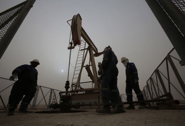 Σε άνοδο οι τιμές του πετρελαίου μετά τις επιθέσεις της Γαλλίας στη Συρία
